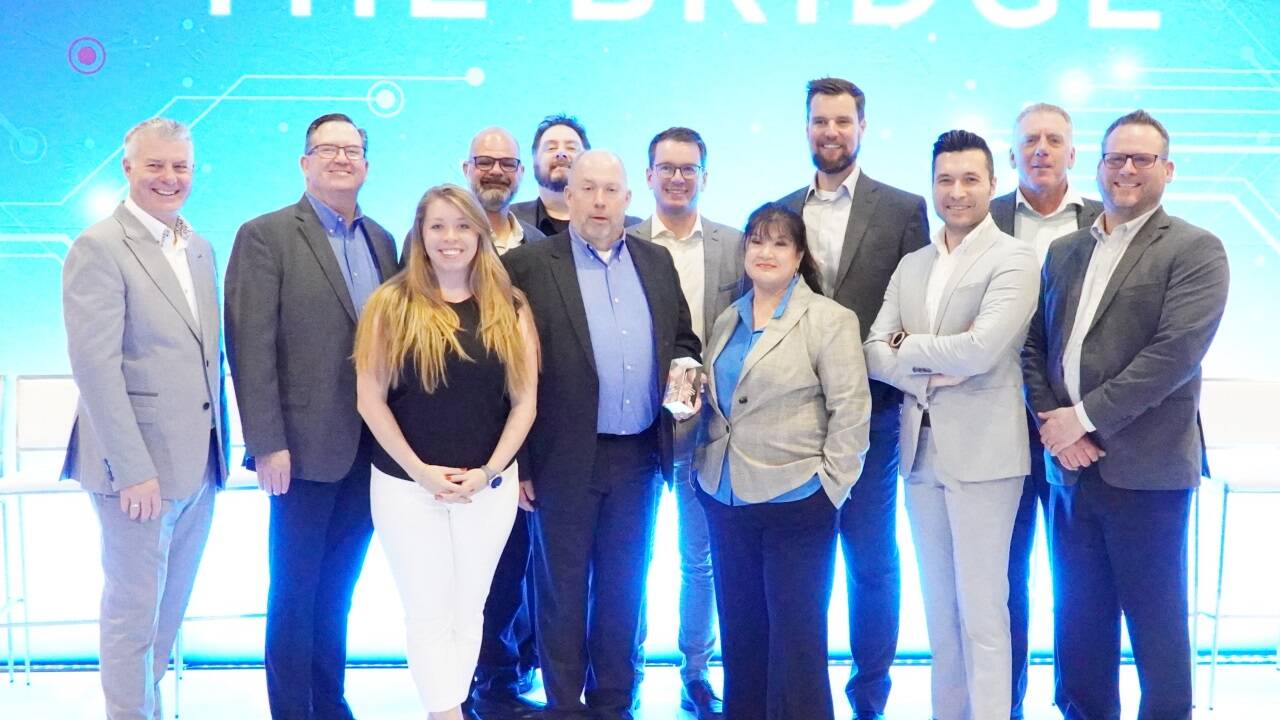Das Commend-Team bei der Preisverleihung in Las Vegas. 