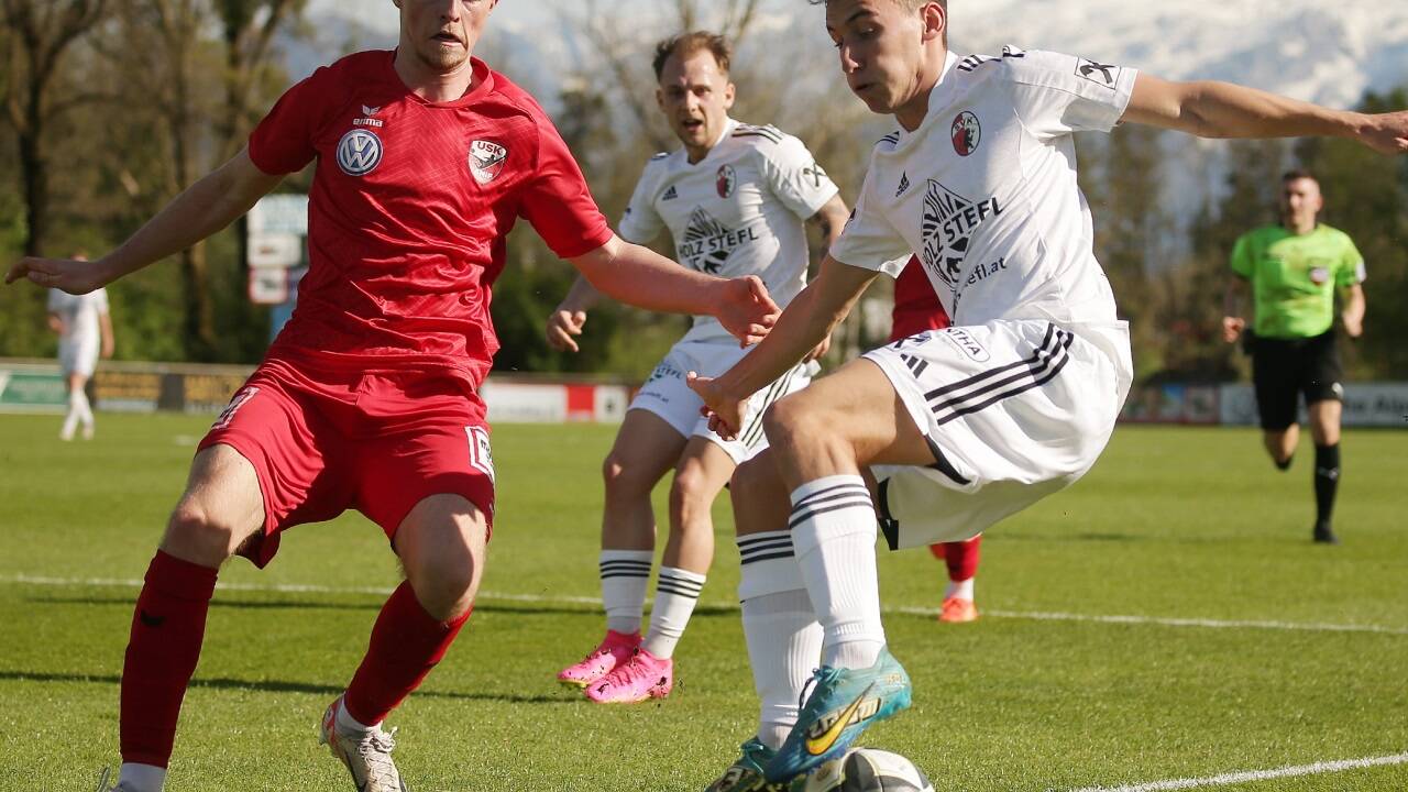 Kuchls Alexander Hofer (rechts) jubelte über einen weiteren Sieg. 