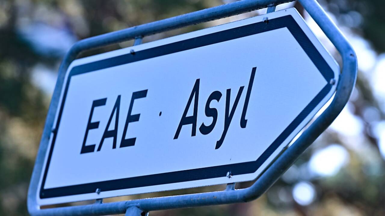 Die EU verschärft den Umgang mit Asylbewerbern Die EU verschärft den Umgang mit Asylbewerbern