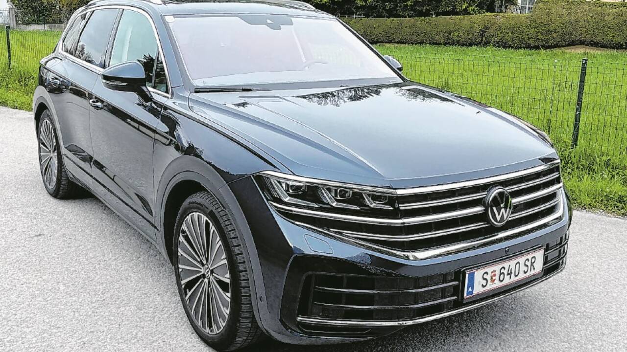 Stattlicher Auftritt, nicht nur bei Nacht: der VW Touareg.  Stattlicher Auftritt, nicht nur bei Nacht: der VW Touareg.
