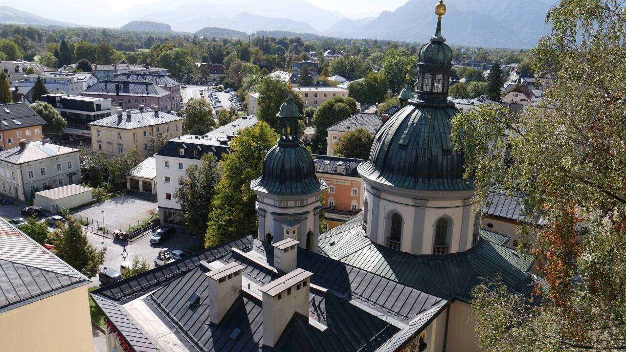 Blick auf St. Erhard in Salzburg-Nonntal, ein Teil des Welterbes.  