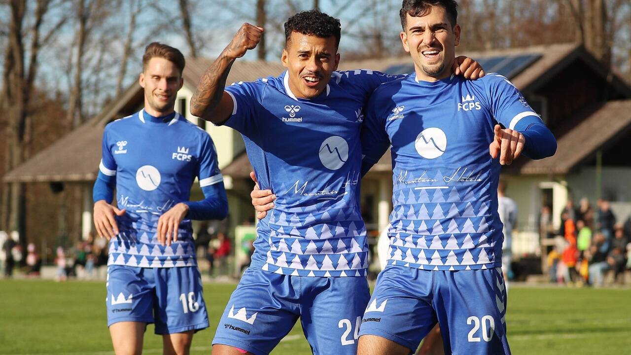 João Pedro (rechts) traf nicht nur im Viertelfinale in Henndorf. 