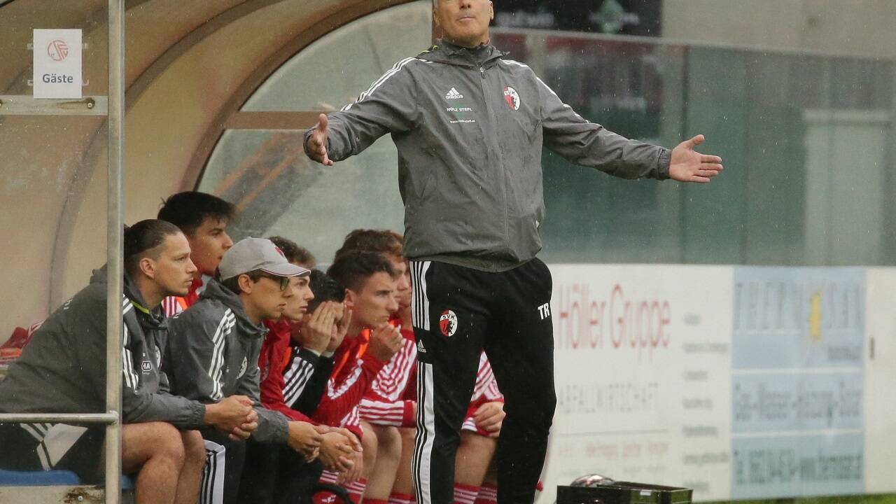 Kuchl-Trainer Thomas Hofer steht vor seinem sechsten Landescup-Titel.   Kuchl-Trainer Thomas Hofer steht vor seinem sechsten Landescup-Titel.