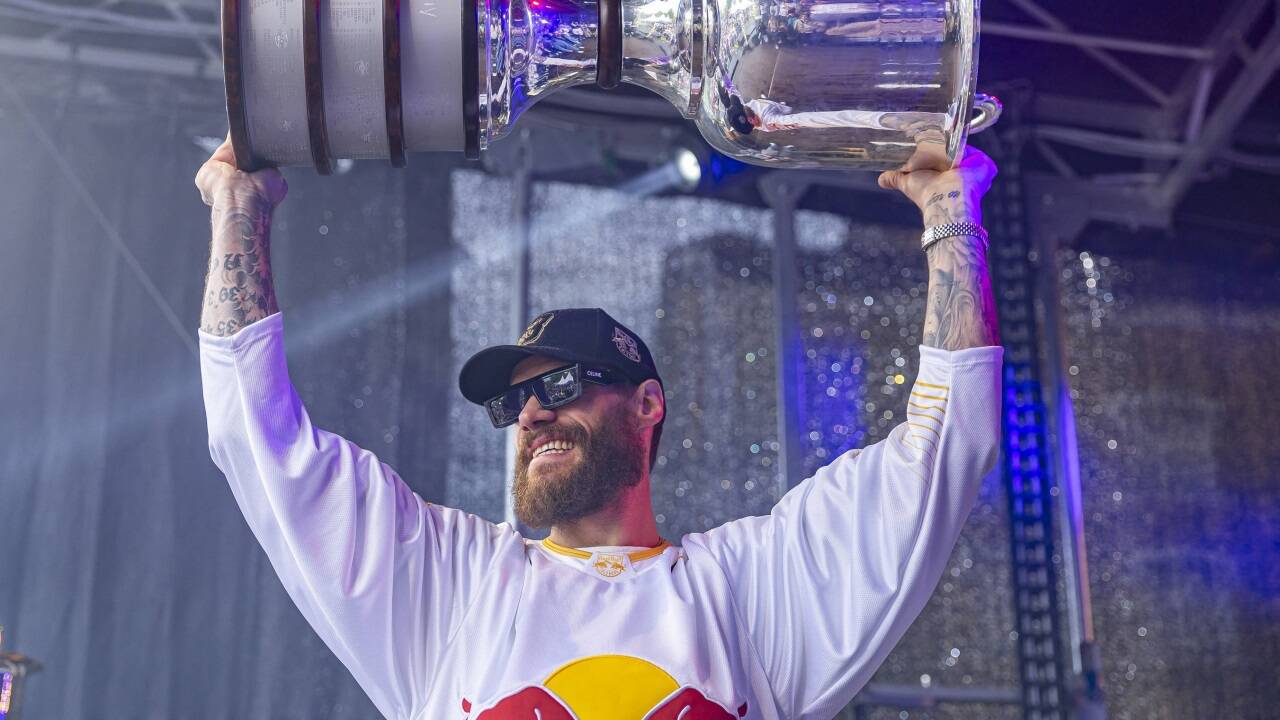 Die Salzburger Eishockey-Familie feierte mit ihren Fans den Titel. 