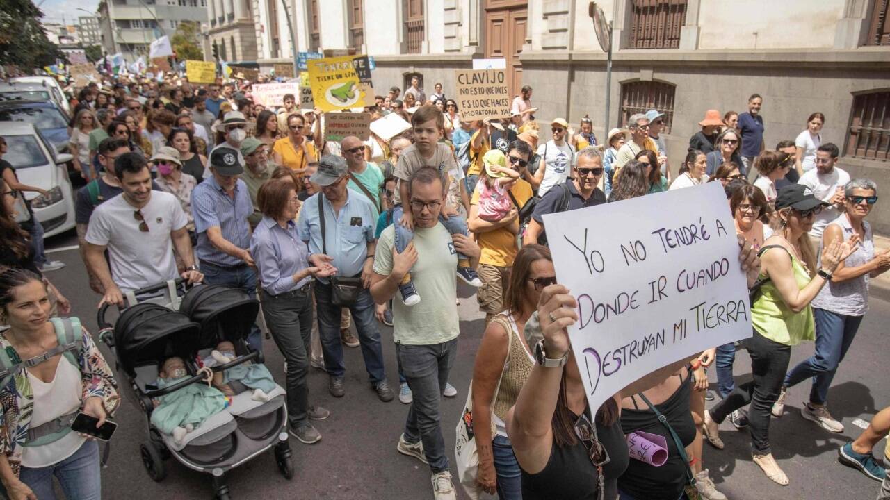 Tausende gingen auf Teneriffa auf die Stra§en 