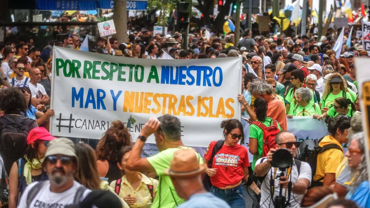 Tausende gingen auf Teneriffa auf die Stra§en 