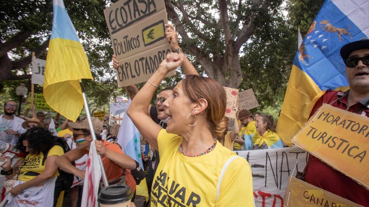 Tausende gingen auf Teneriffa auf die Stra§en 