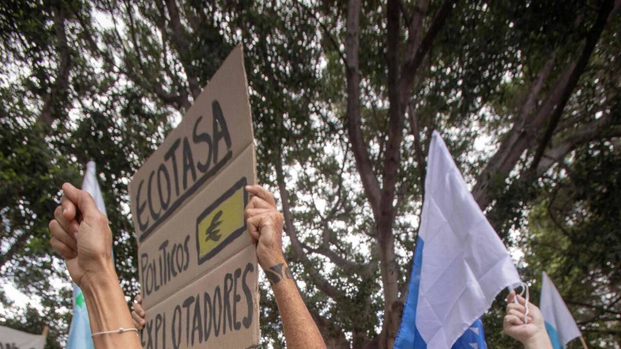 Tausende gingen auf Teneriffa auf die Stra§en 