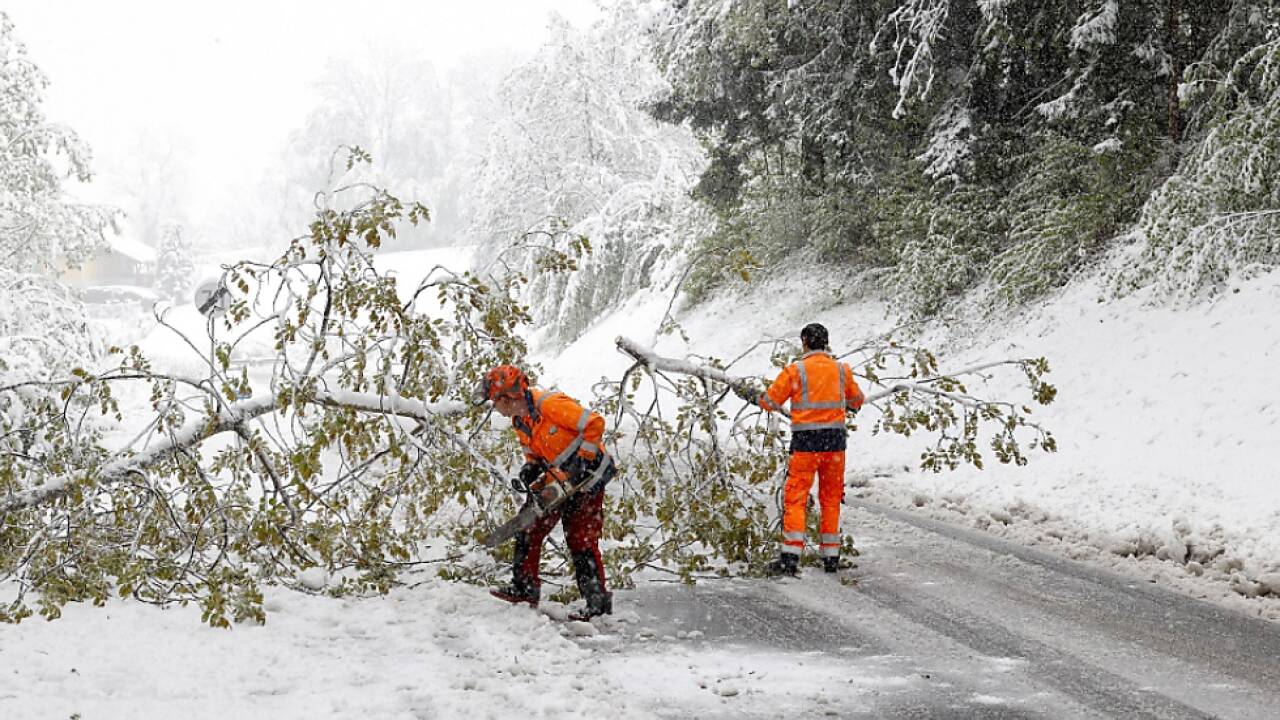 Wintereinbruch im April bringt Schneefall in Österreich 