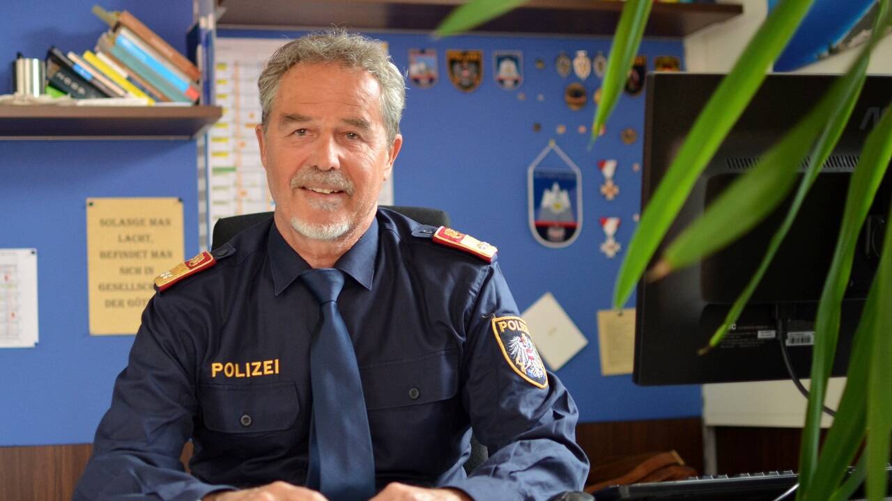 Der Pinzgauer Bezirkspolizeikommandant Kurt Möschl verabschiedet sich aus dem aktiven Dienst. Die PN trafen ihn vorab in seinem Büro zum Gespräch.  