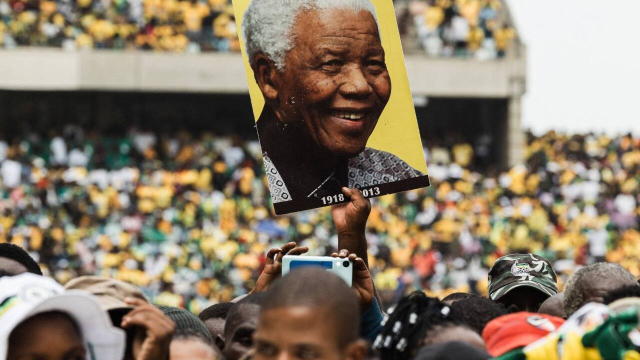 Nach den Ergebnissen von Umfragen könnte der ANC, die Partei Nelson Mandelas, erstmals seit der politischen Wende seine absolute Mehrheit verlieren.  