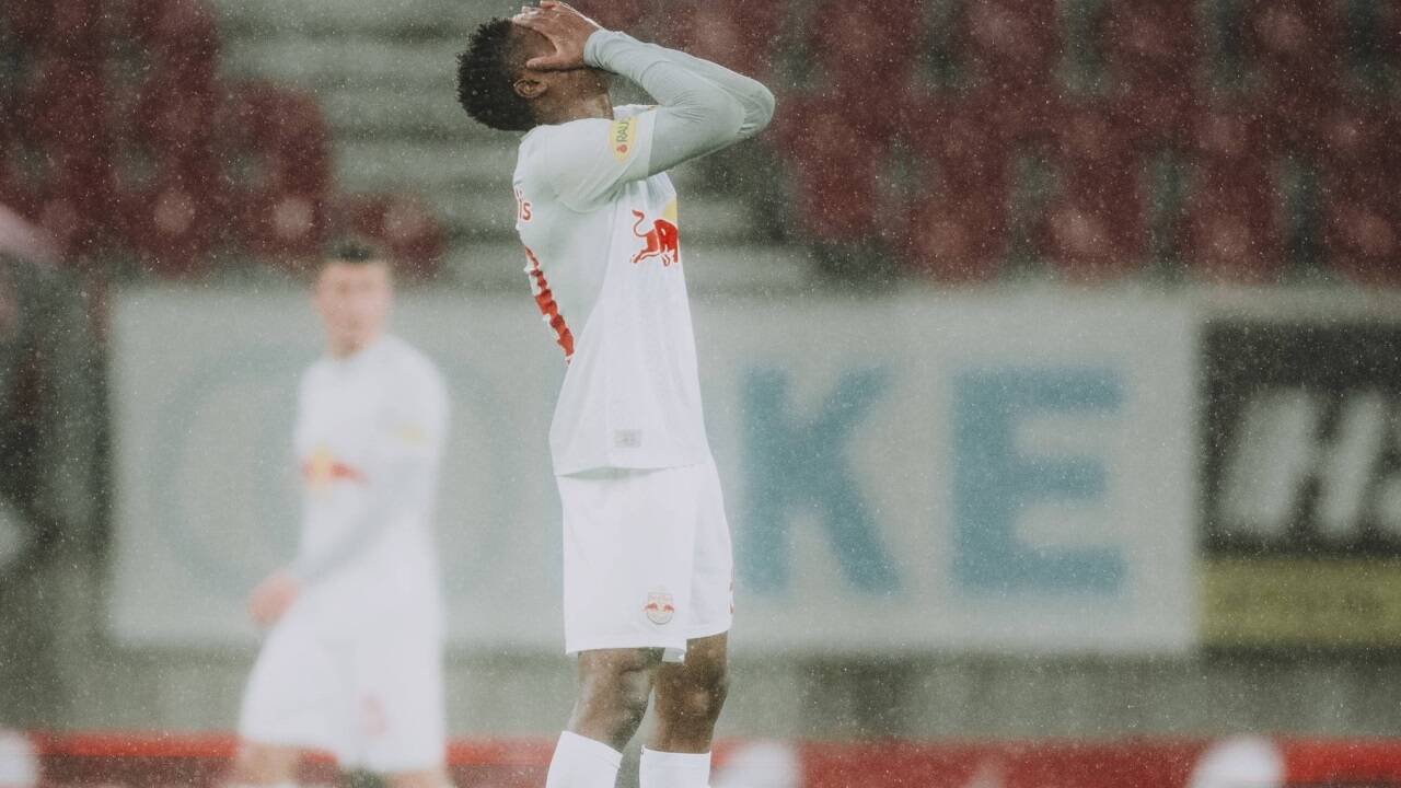 Mit der Verunsicherung wächst die Verzweiflung. Mit der Verunsicherung wächst die Verzweiflung.