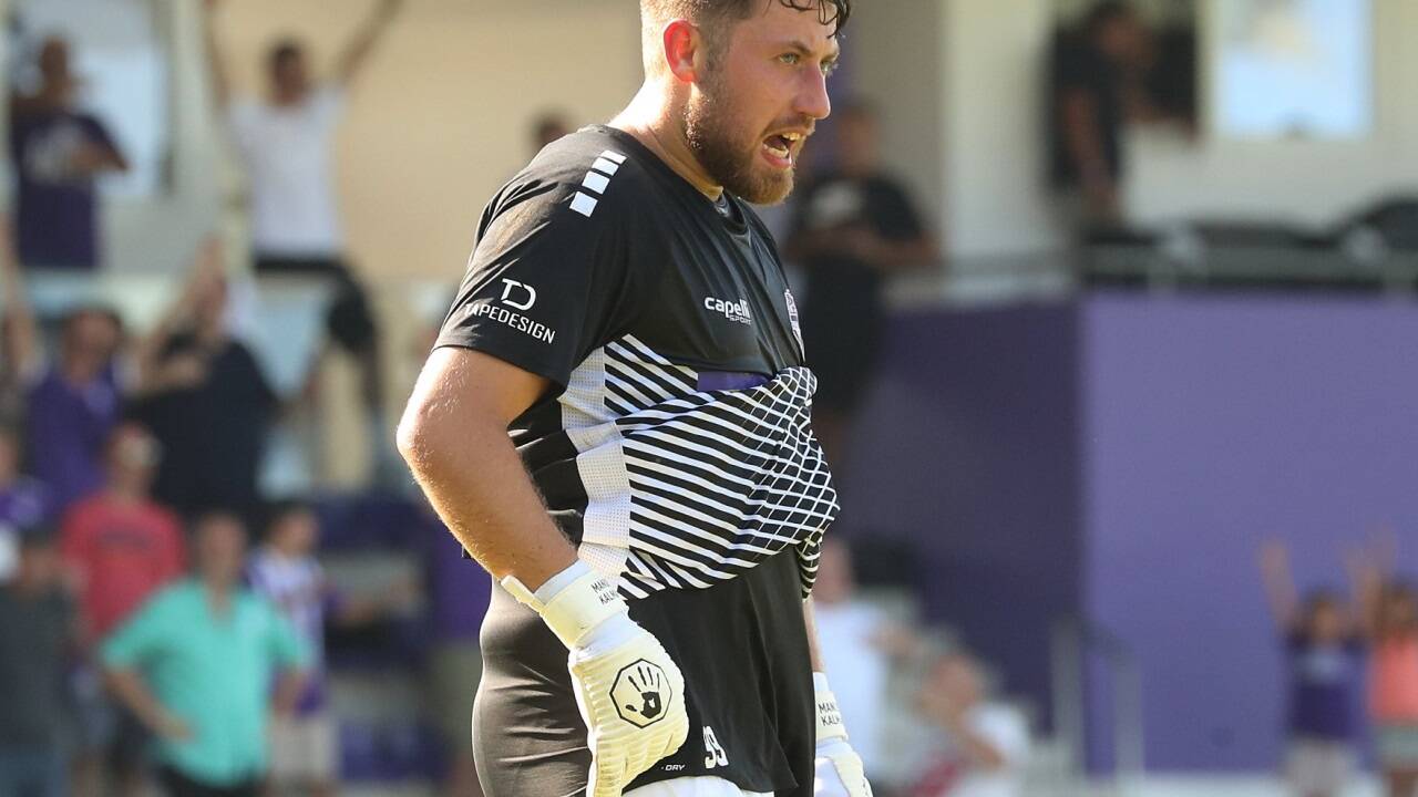Manuel Kalman hat seinen Vertrag bei Austria Salzburg um ein Jahr verlängert.   Manuel Kalman hat seinen Vertrag bei Austria Salzburg um ein Jahr verlängert.