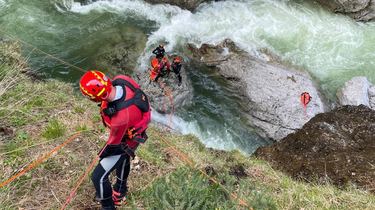 Die Suchaktion wurde am Samstagabend abgebrochen und am Sonntag fortgeführt. 