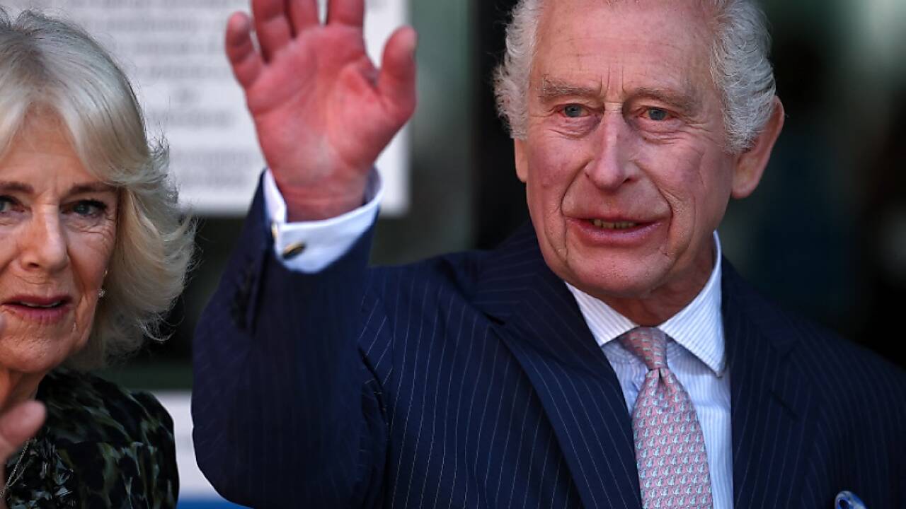 Charles und Camilla besuchten Krebs-Behandlungszentrum 