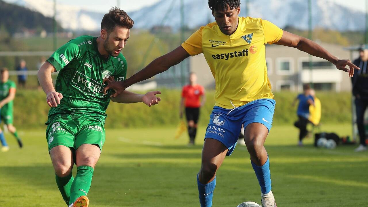 Felix Hager (rechts) und Co. feierten gegen Siezenheim einen wichtigen Heimsieg.  