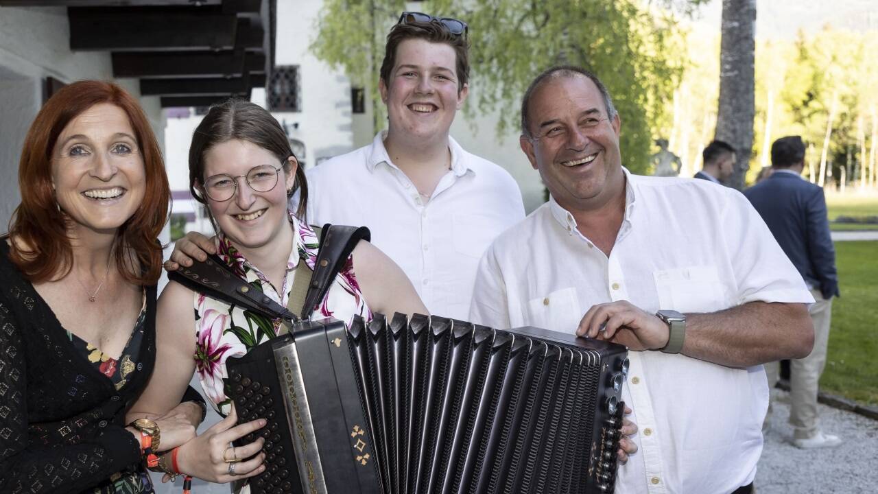 Martina & Siegfried Herzog (Herzog Destillate) mit ihren Kindern. 