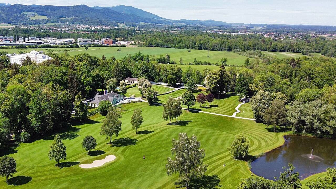 16 Hektar umfasst der Golfplatz in Kleßheim. Ende 2025 endet der Pachtvertrag.  