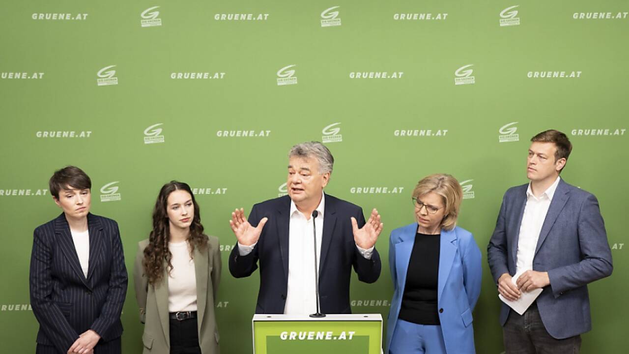 Grüne stehen Schilling zur Seite Grüne stehen Schilling zur Seite