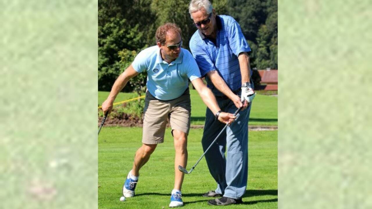 Golf lernen! Einfach kommen und die erste Berührung mit der Faszination Golf jeden Sonntag von 11.00-12.00 Uhr beim Golfschnuppern auf sich wirken lassen. 