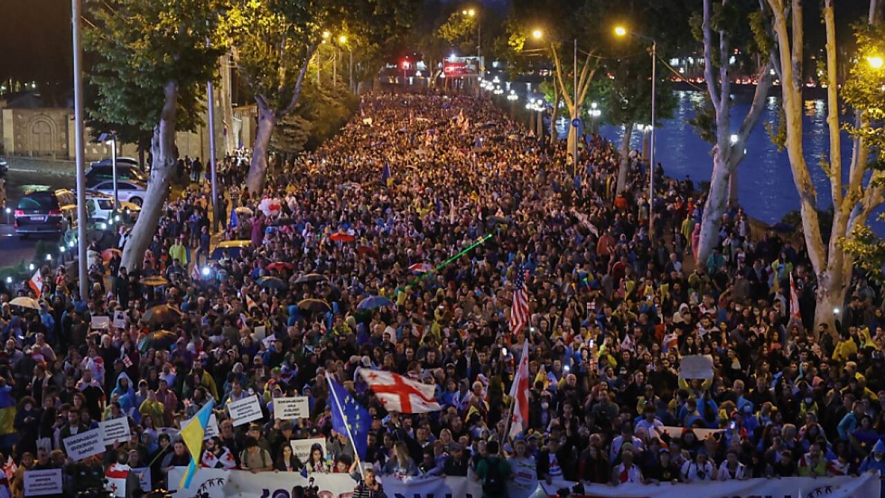 Protestmarsch in Tiflis 