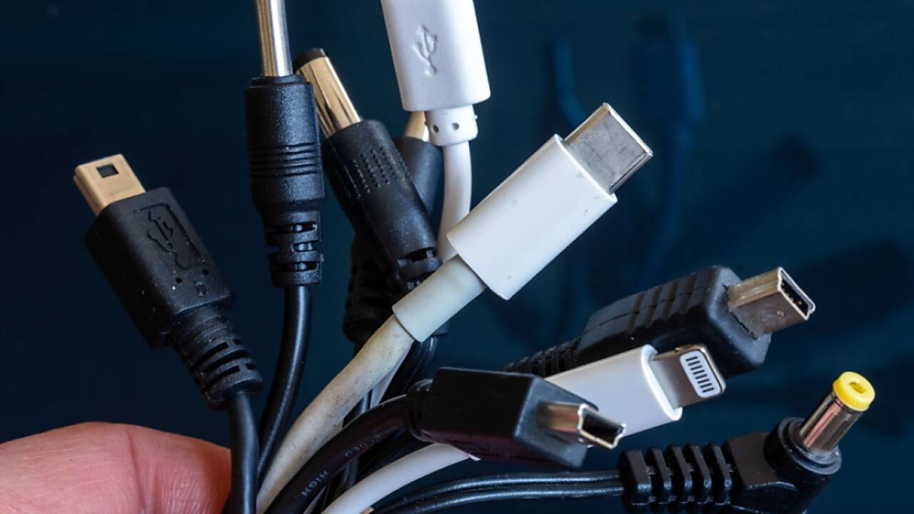 Künftig soll es einheitliche Ladekabel für elektronische Geräte geben  Künftig soll es einheitliche Ladekabel für elektronische Geräte geben