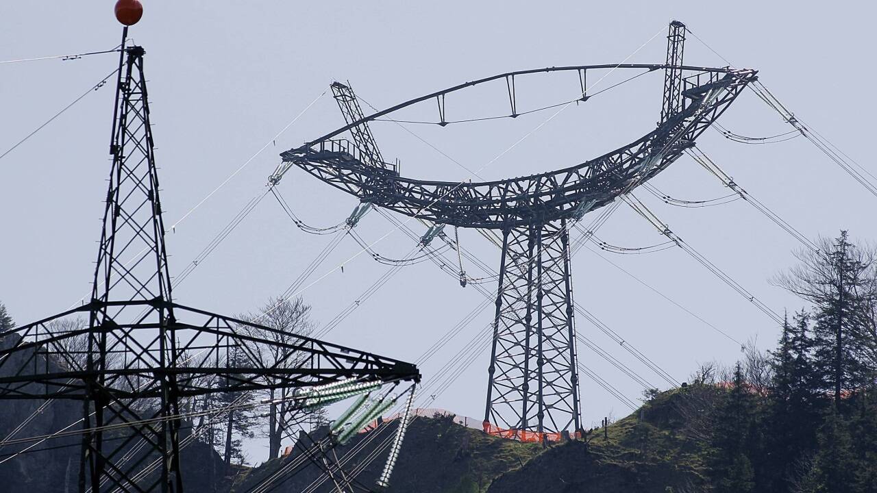Der „Bananenmast“ auf dem Grat des Nocksteins bei Koppl hat eine besondere Form. 