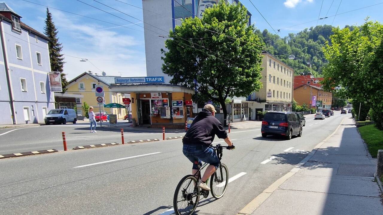 Mit der „Radspange Nord“ könnten Horror- Radwegführungen, wie hier nach der Schwabenwirtsbrücke in Schallmoos, der Vergangenheit angehören. 