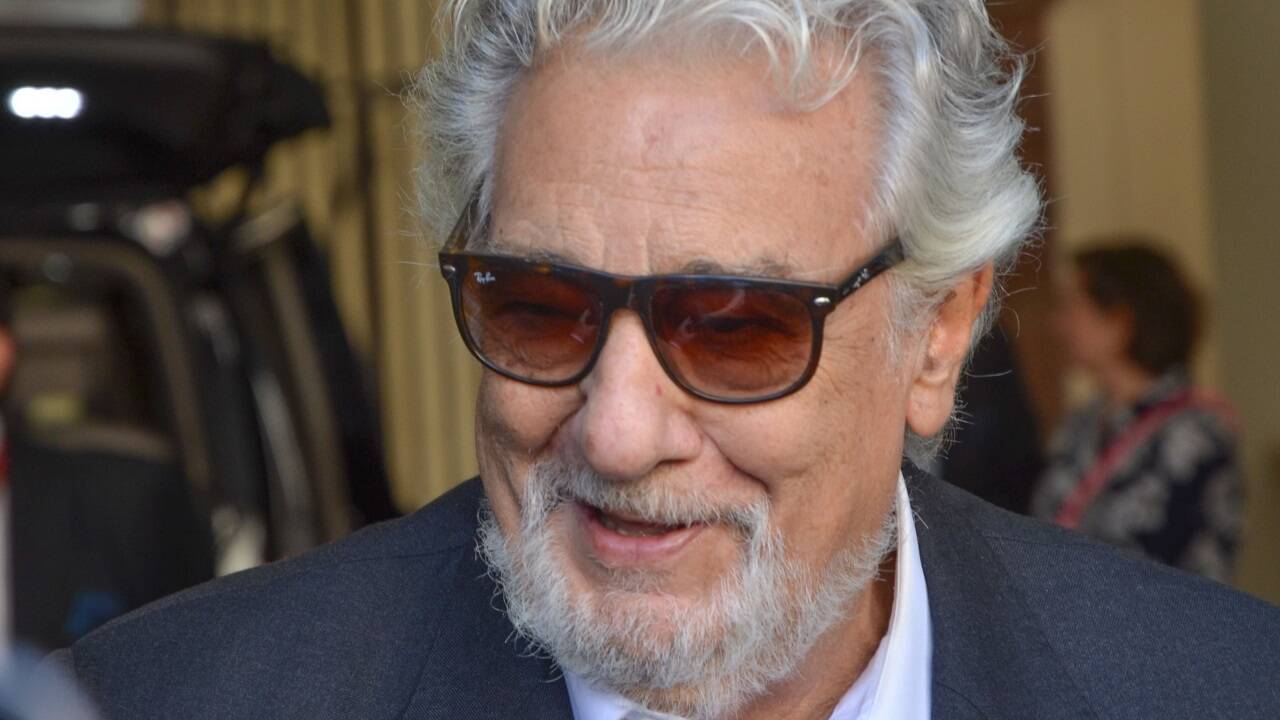 Placido Domingo auf dem Weg ins Große Festspielhaus. 