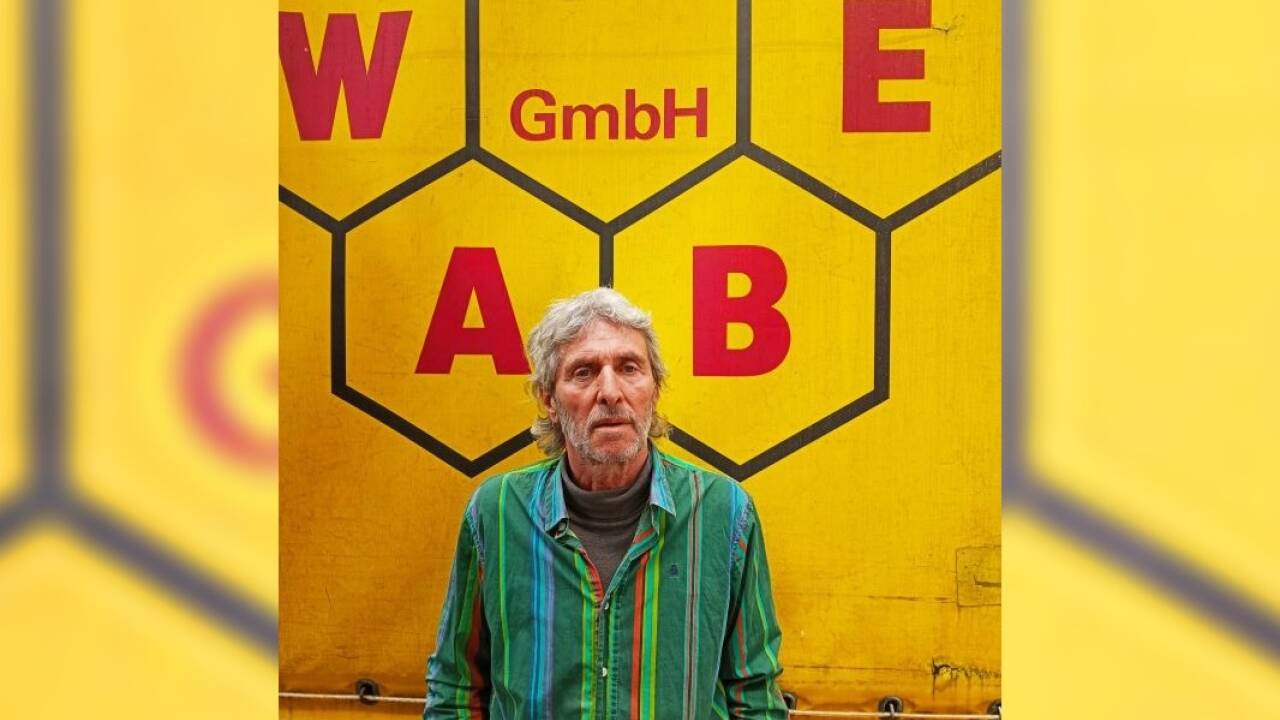 Gerhard Grossmann ist Sozialarbeiter und seit 1982 Geschäftsführer der Wabe – der Salzburger Wohnungs- und Arbeitsbeschaffungs-Cooperative. 