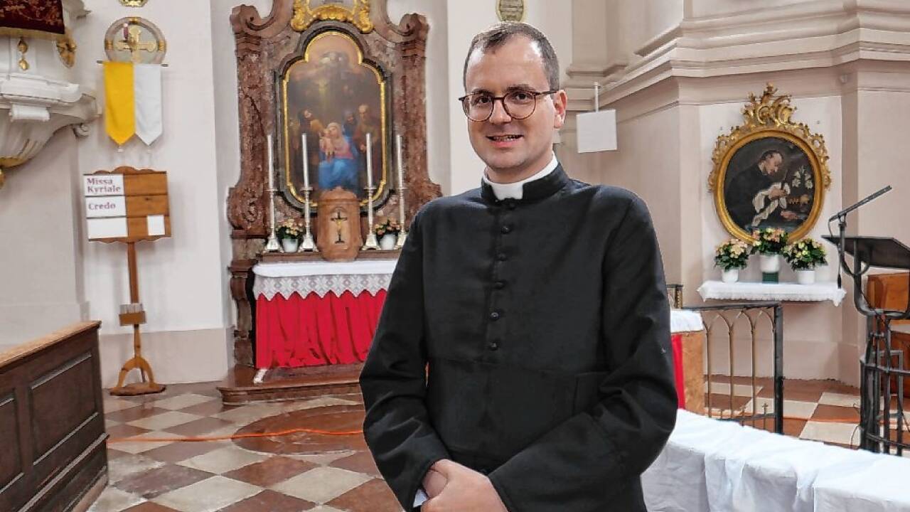 Pater Dieter Biffart in der Sebastianskirche.  