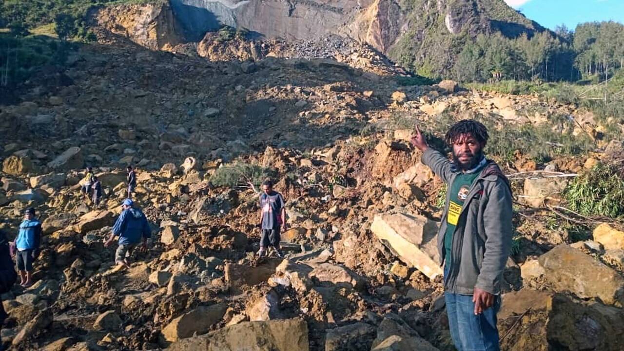 Medien bezeichnen den Erdrutsch als "beispiellose Naturkatastrophe" Medien bezeichnen den Erdrutsch als 'beispiellose Naturkatastrophe'