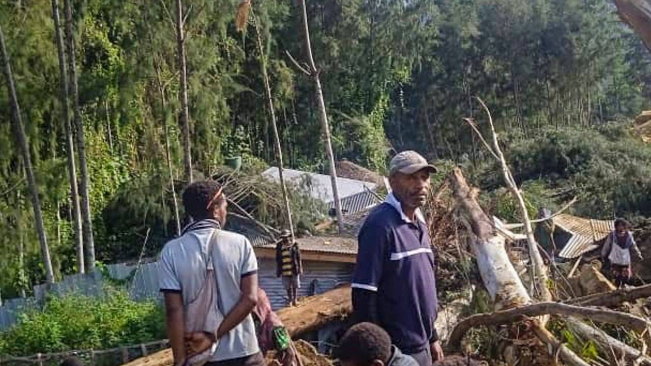 Medien bezeichnen den Erdrutsch als "beispiellose Naturkatastrophe" Medien bezeichnen den Erdrutsch als 'beispiellose Naturkatastrophe'