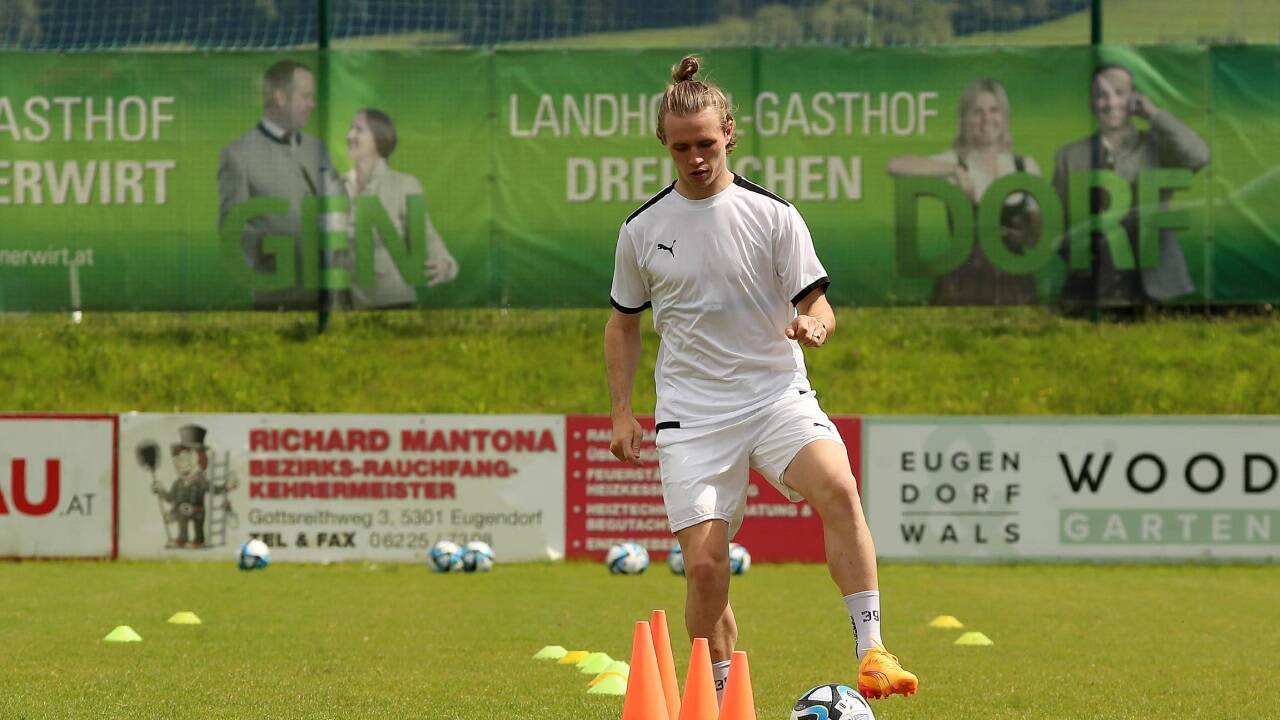 Auf der Sportanlage des USC Eugendorf trainiert Patrick Wimmer.  