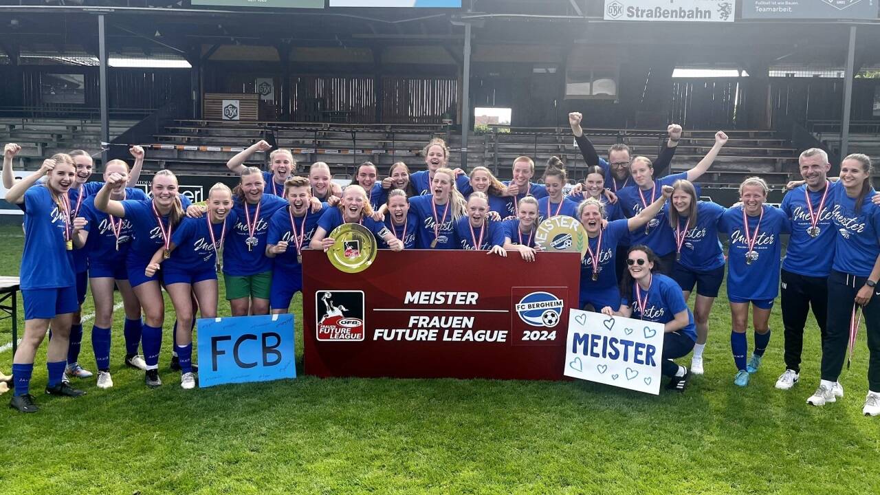 Meisterjubel in der Grazer Gruabn für Bergheims Future-League-Team.  