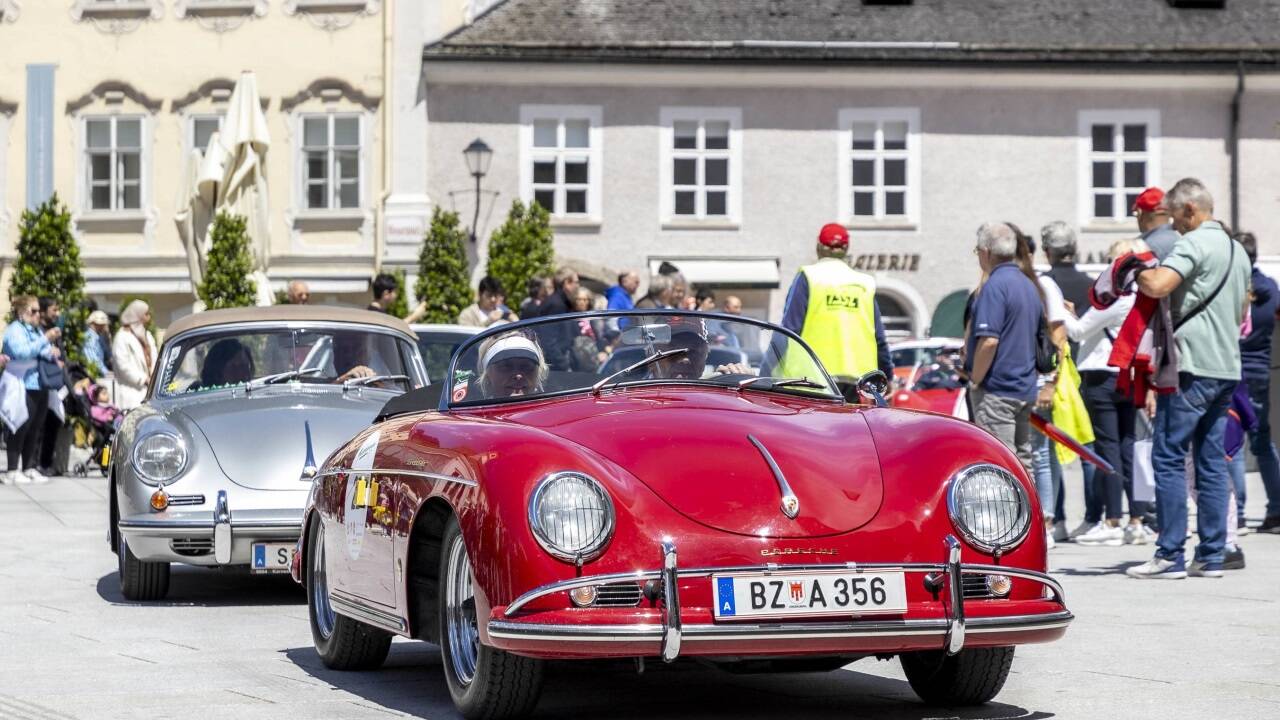 Am Residenzplatz wurden am Nachmittag die Fahrzeuge präsentiert. 
