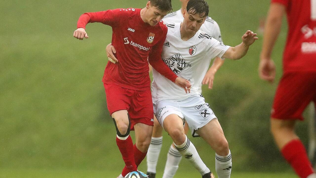 Seekirchens Fabian Neumayr (l.) ist in starker Form. 