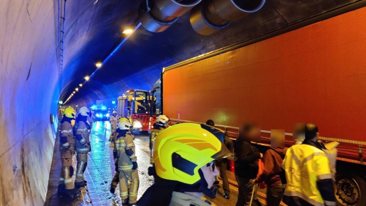 Unfall im Helbersbergtunnel. 
