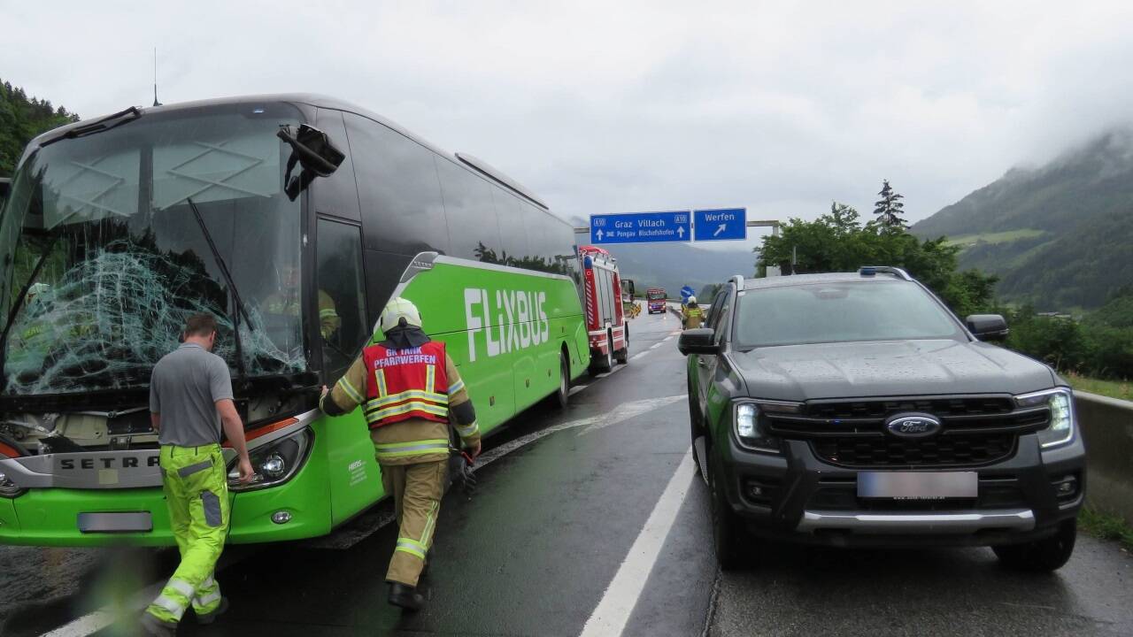 Unfall im Helbersbergtunnel. 