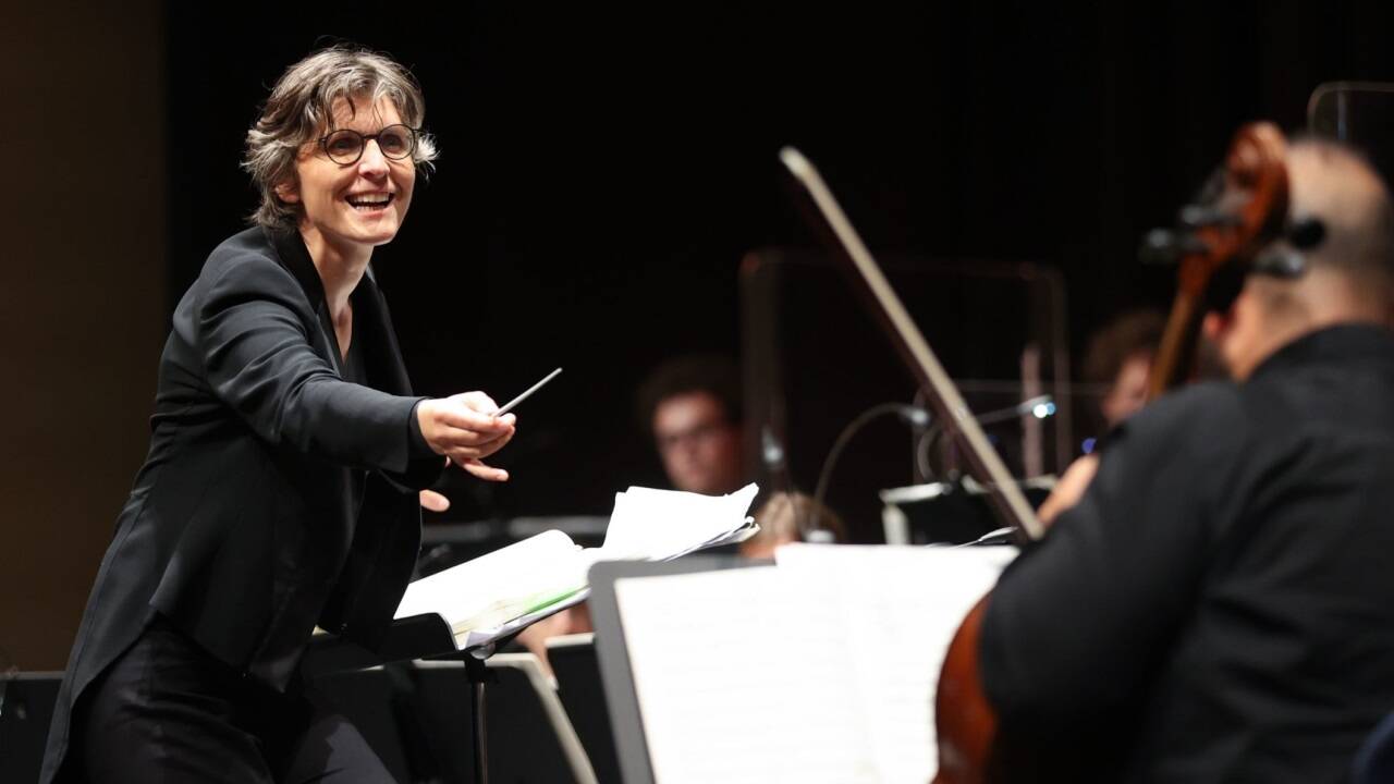 Elisabeth Fuchs stand zuletzt wegen ihrer Musikergagen in der Kritik. Von negativer Publicity lässt sie sich nicht bremsen. Sie habe seither viel Rückhalt von ihren Fans und dem Orchester erfahren, sagt sie.  Elisabeth Fuchs stand zuletzt wegen ihrer Musikergagen in der Kritik. Von negativer Publicity lässt sie sich nicht bremsen. Sie habe seither viel Rückhalt von ihren Fans und dem Orchester erfahren, sagt sie.
