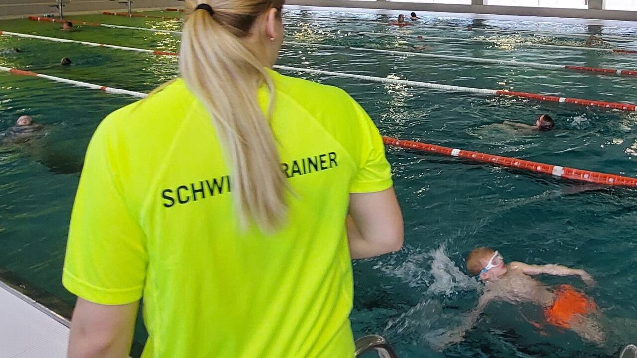 Jedes zehnte Kind (5 bis 19 Jahre) in Österreich kann laut KFV (Zahlen aus 2022) nicht schwimmen.  
