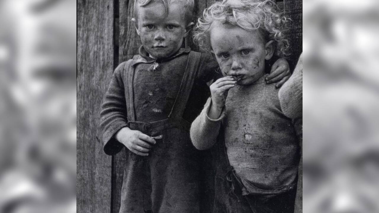Miners’ Children in Großbritannien, fotografiert von Edith Tudor-Hart. 