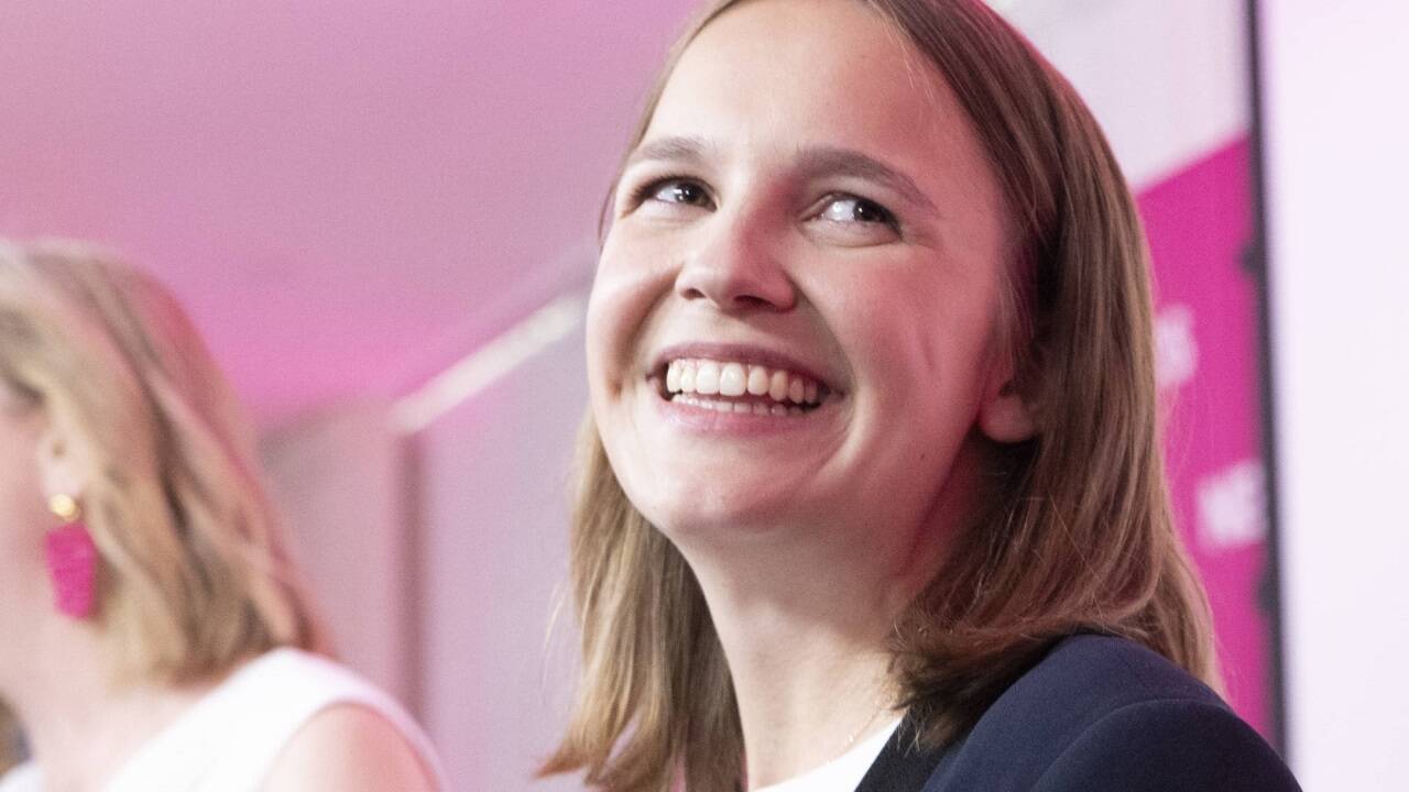 Anna Stürghk nimmt künftig auf dem zweiten Sitz der Neos Platz.  