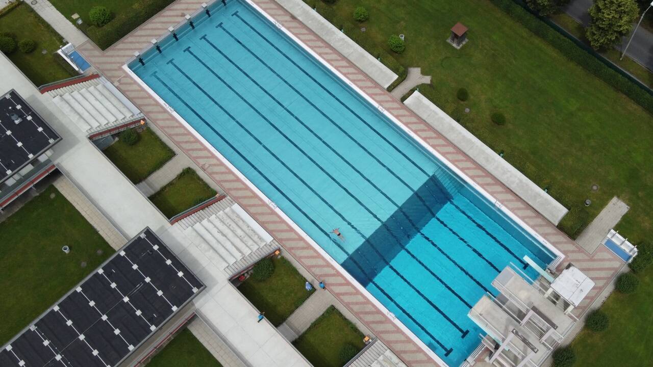 Das Schwimmbad in Salzburg-Leopoldskron am Mittwoch, 12. Juni 2024. 