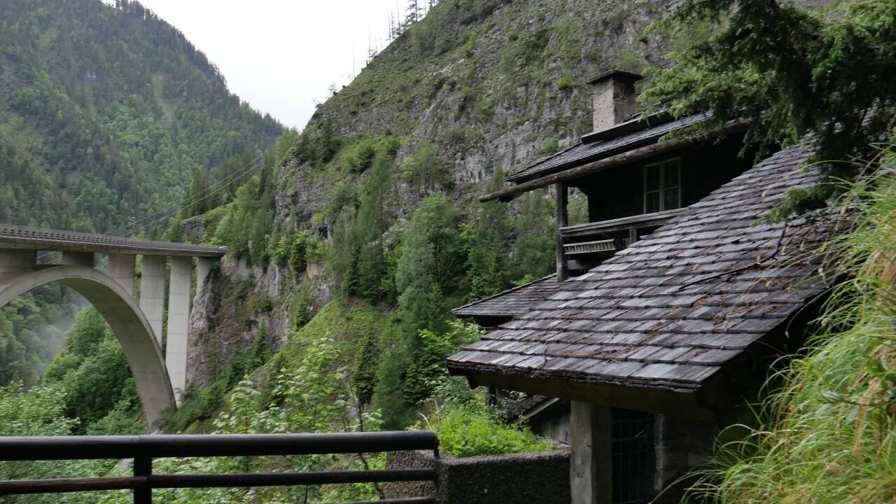 Durch den Bau der Brücke konnte das Nadelöhr Alte Wacht umfahren werden.  