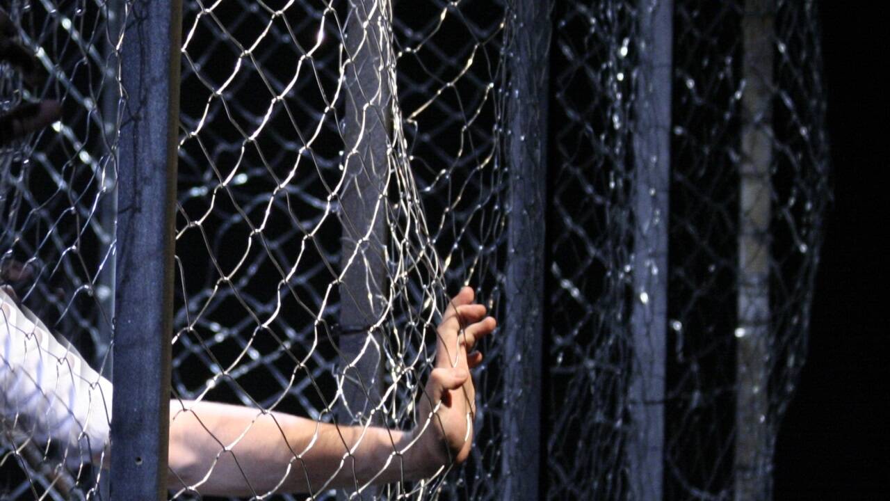Viele junge Flüchtlinge werden nicht integriert, sie leben in einer eigenen Subkultur (Symbolbild). Viele junge Flüchtlinge werden nicht integriert, sie leben in einer eigenen Subkultur (Symbolbild).