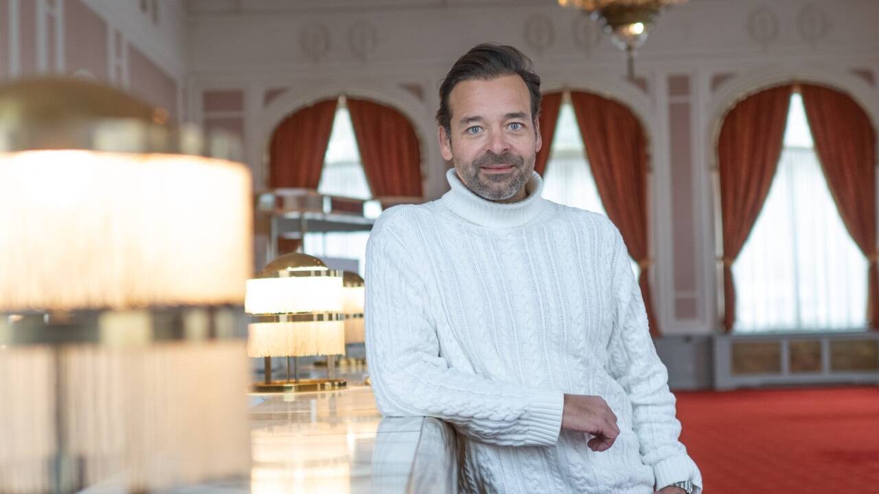 Verhandlungsberater Jack Nasher bespielt das ehemalige Casino neu. 