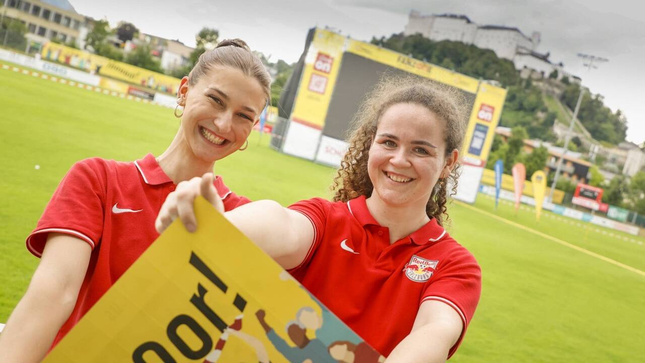 Die Vorfreude auf das Match in der Fan-Zone am SAK-Platz war schon groß. 