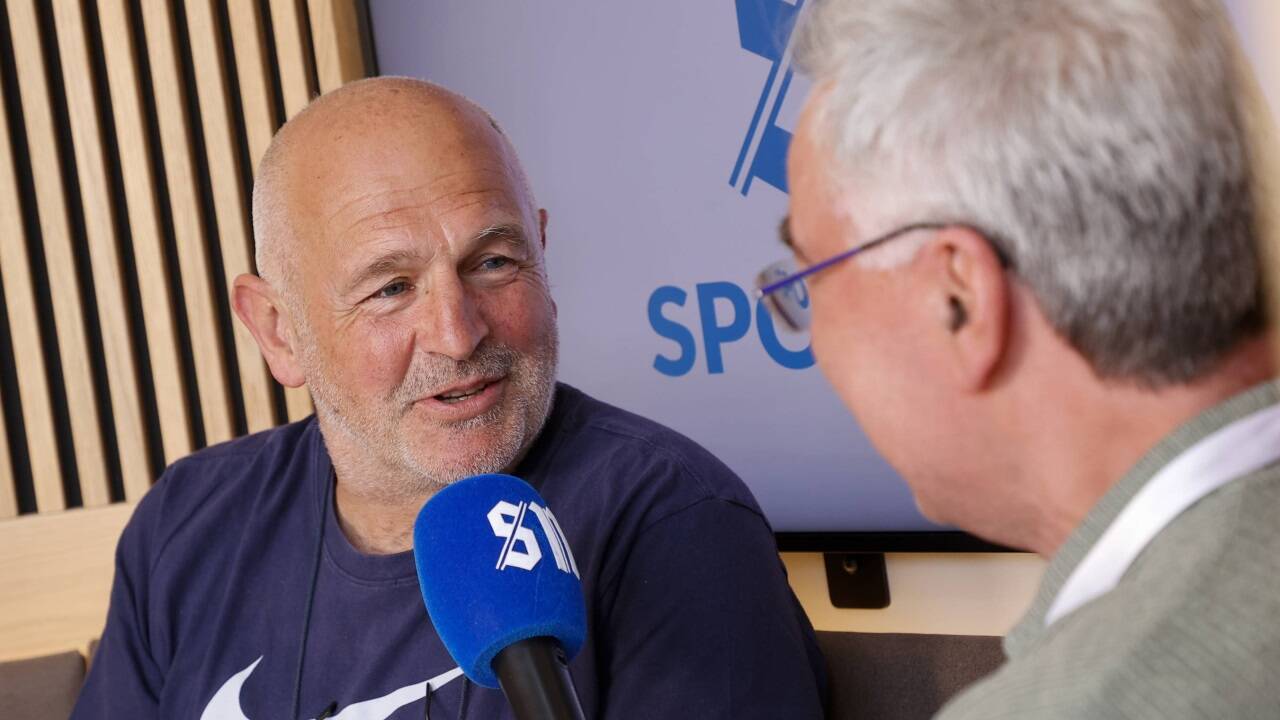 Der Kabarettist und Schauspieler Fritz Egger stellte sich im SN-Sporttalk den Fragen von SN-Sportchef Richard Oberndorfer. 