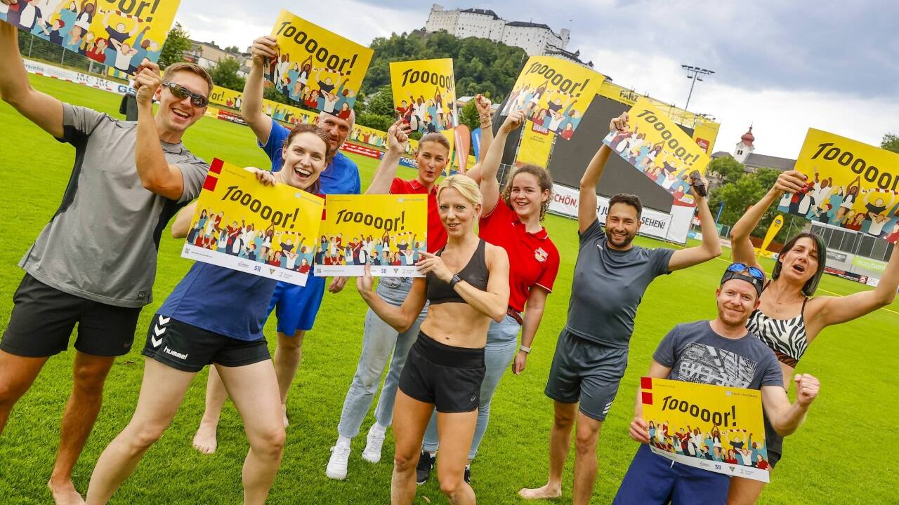 Ein Torwunsch der Österreicher im Spiel gegen Frankreich war beim Fanfest in Salzburg-Nonntal allgegenwärtig – ging aber nicht in Erfüllung. 